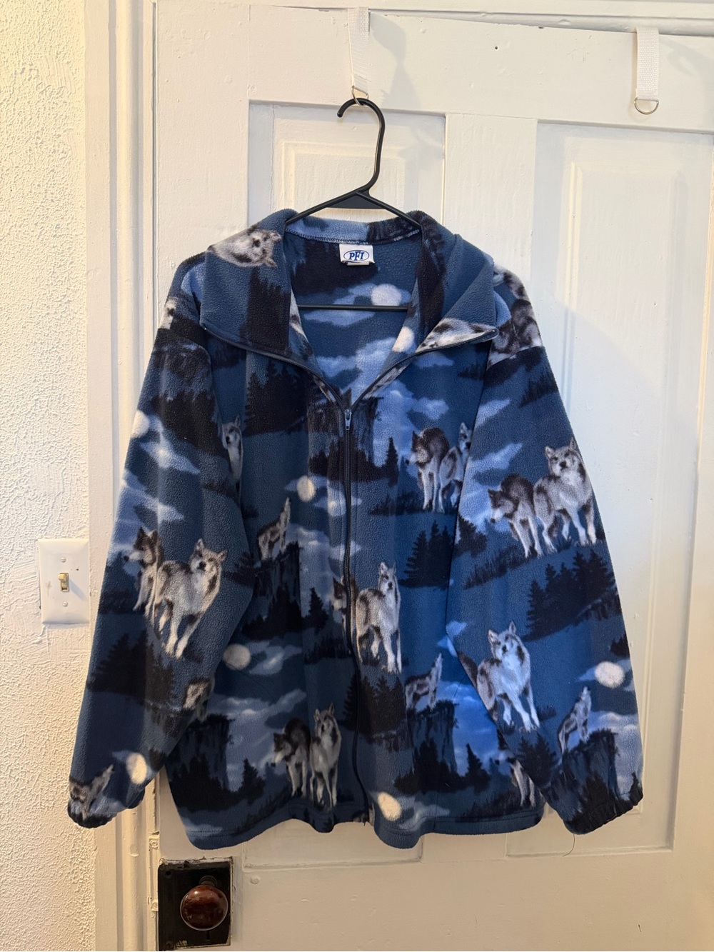 Adult Vintage Blue Wolf Print Fleece Jacket